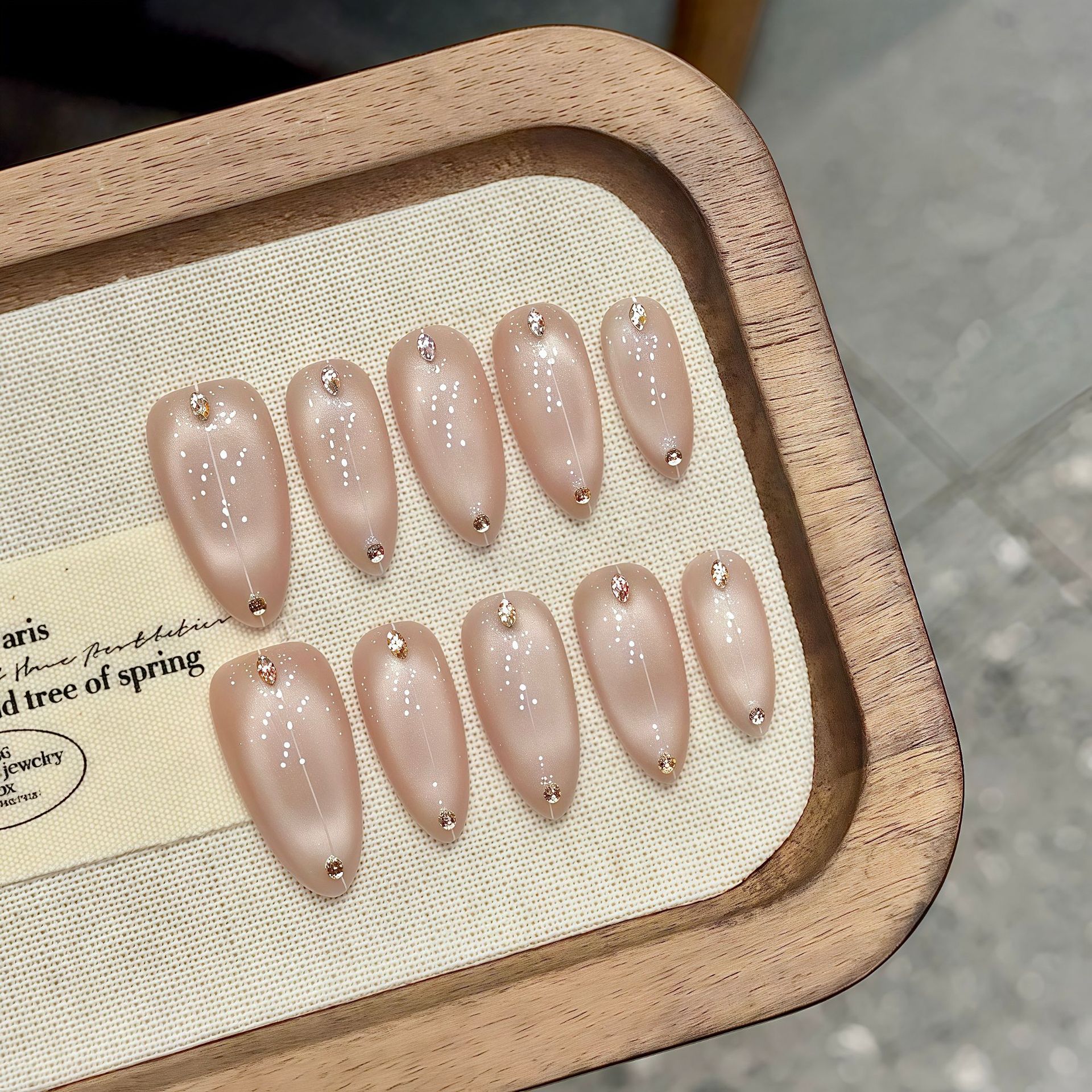 Nail Art Full Design - Handgemaakte naakt pers op nagels Cateye
