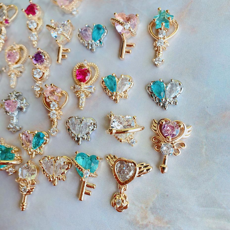 10 stks/partij Kawaii Liefde H - Nail Art Lotso recensie en prijs
