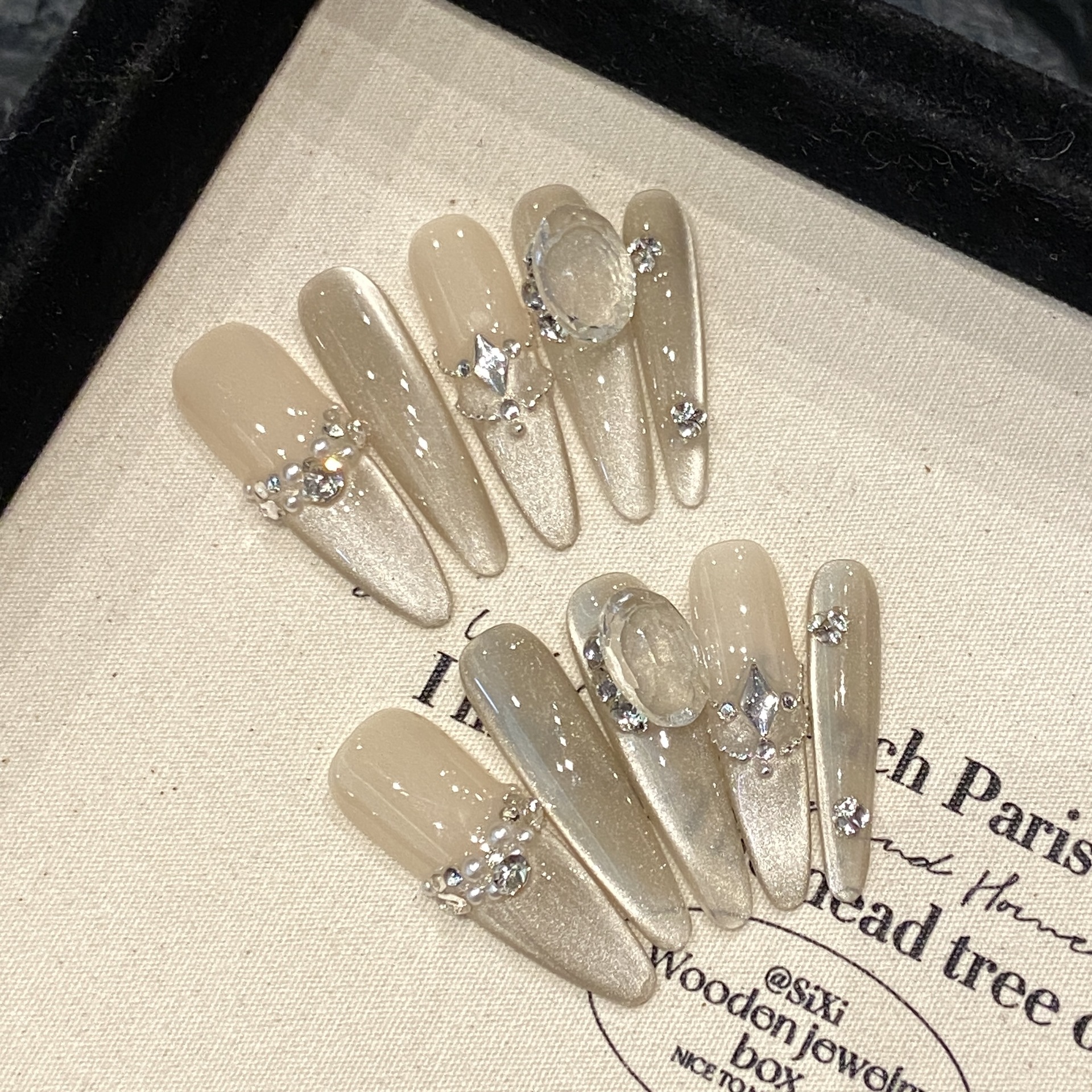 Handgemaakte naakt pers op nag - Nail Art Full Design recensie en prijs